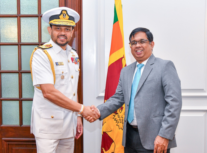 New Navy Commander Meets Secretary to the President